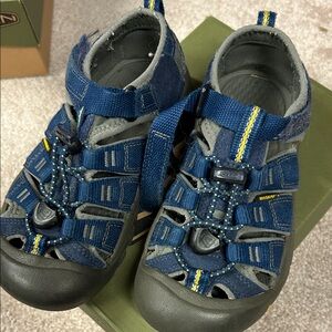 KEEN Kids Blue and Gray Closed-Toe Sandals